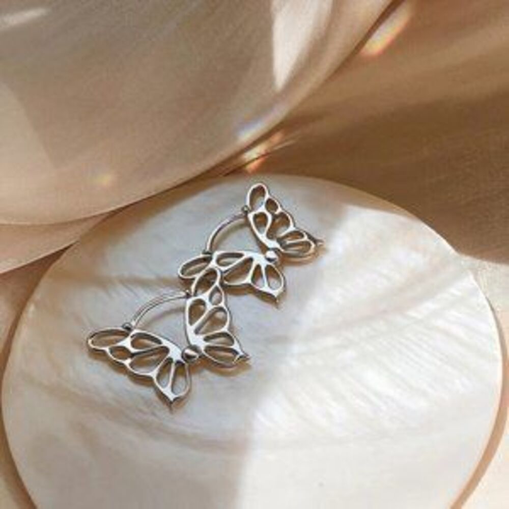 *NEW 925 Sterling Silver Butterfly Hoop Earrings - Picture 3 of 4